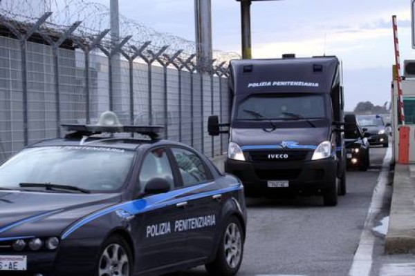 Rintracciati gli ultimi due evasi dal Beccaria - De Fazio, non è tutto bene quel che finisce bene